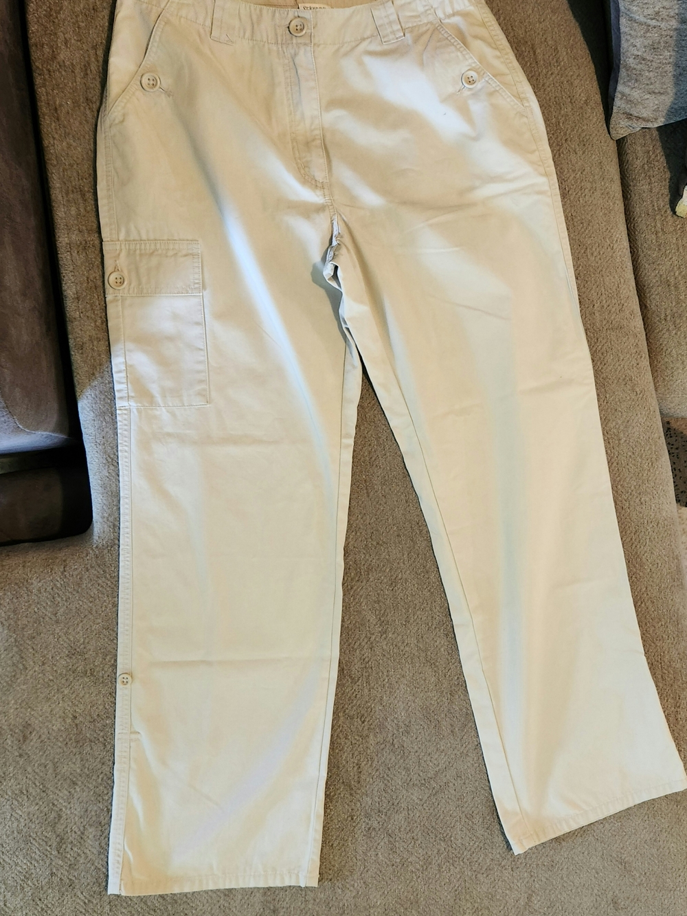 St. John's Bay Womens Midrise utility cargo pants/convertible Size 12